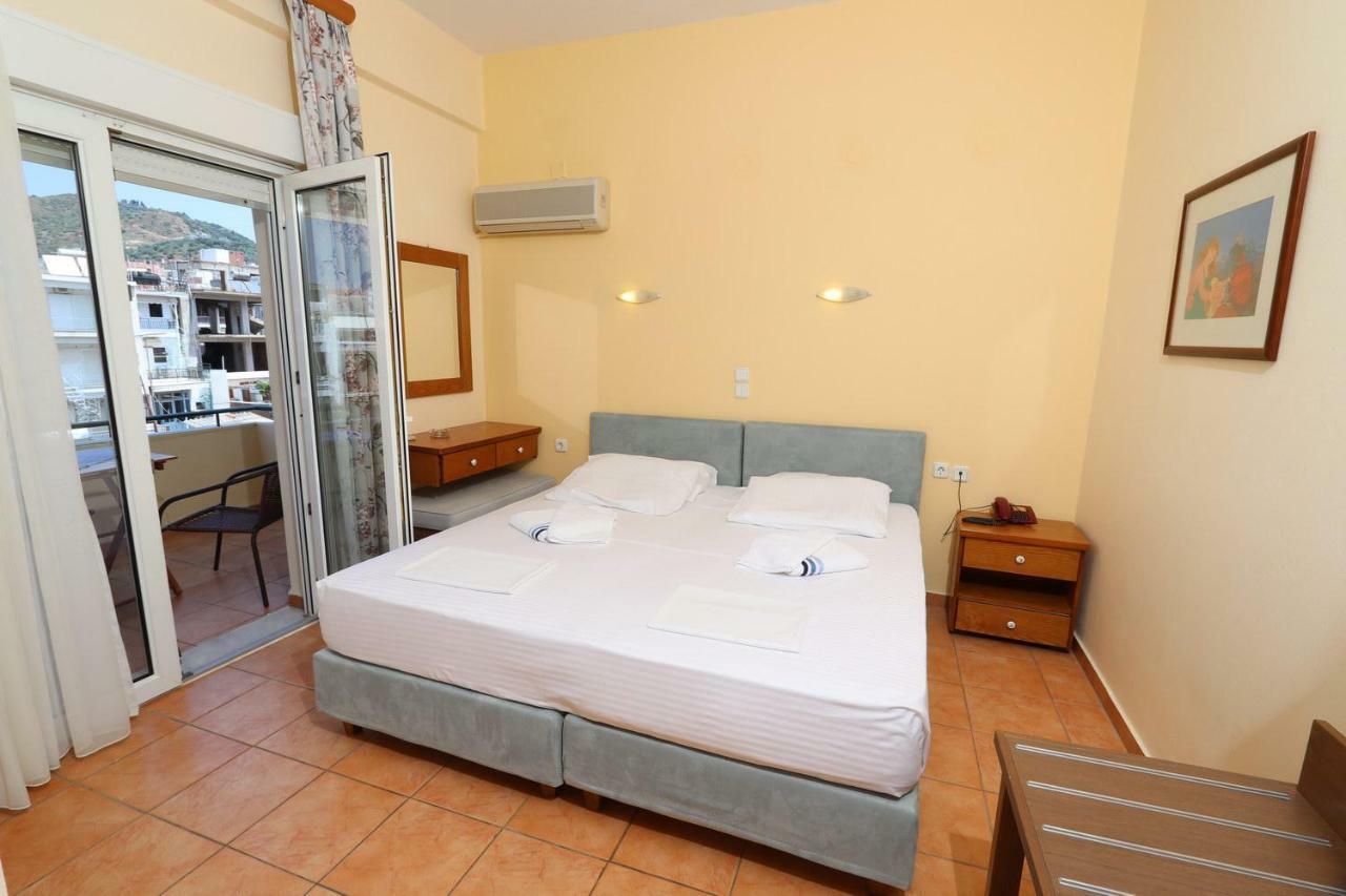G. Kiapekou Aparthotel Loutra Edipsou  Buitenkant foto